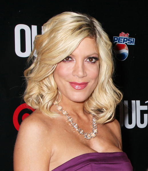 Tori Spelling<br>Out 100 Awards – Arrivals