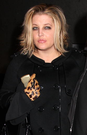 Lisa Marie Presley<br>The Lunchbox Auction Benefiting Food Bank for NYC and the Lunchbox Fund - December 6, 2007