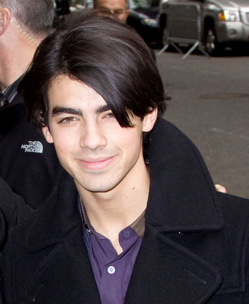 Joe Jonas, Jonas Brothers<br>The Late Show with David Letterman - February 12, 2009 - Arrivals