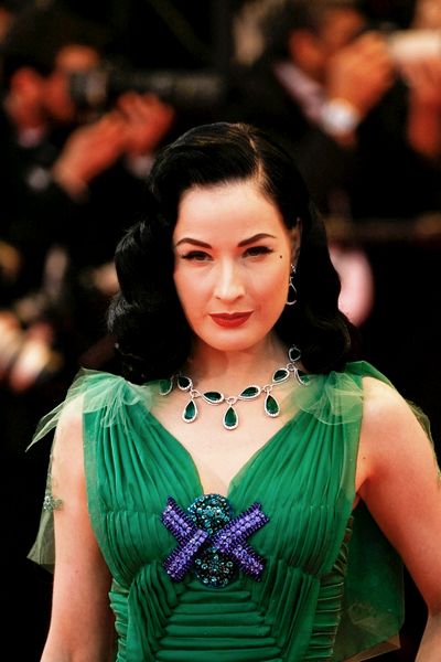Dita Von Teese Latest News, Bio, Profile, Album, Movie and Photo.