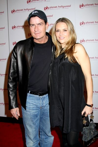 Charlie Sheen, Brooke Mueller<br>Planet Hollywood Resort and Casino Grand Opening - Day1