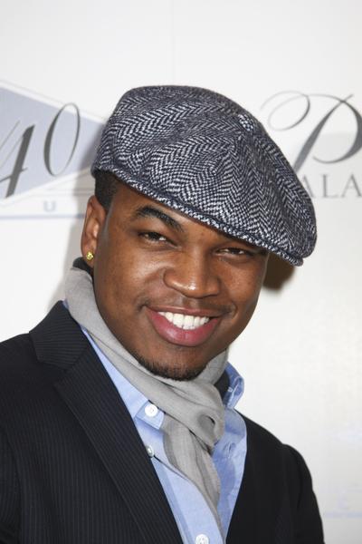 Ne-Yo;<br>40/40 Club Grand Opening - Arrivals