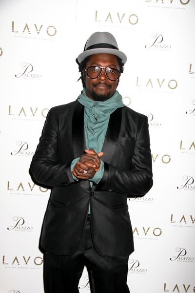 will.i.am;<br>Amy Smart Hosts 