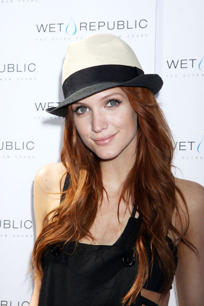 Ashlee Simpson<br>Ashlee Simpson-Wentz 25th Birthday Bash Poolside at Wet Republic in Las Vegas on October 3, 2009