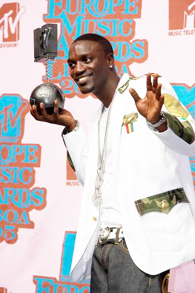 Akon<br>2005 MTV European Music Awards Lisbon - Press Room
