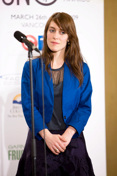 Feist Latest News, Bio, Profile, Album, Movie and Photo.