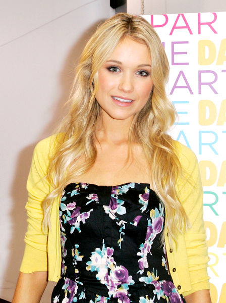 Katrina Bowden<br>Katrina Bowden Kicks-Off Daffy's Summer Promotion in New York City on July 23, 2009