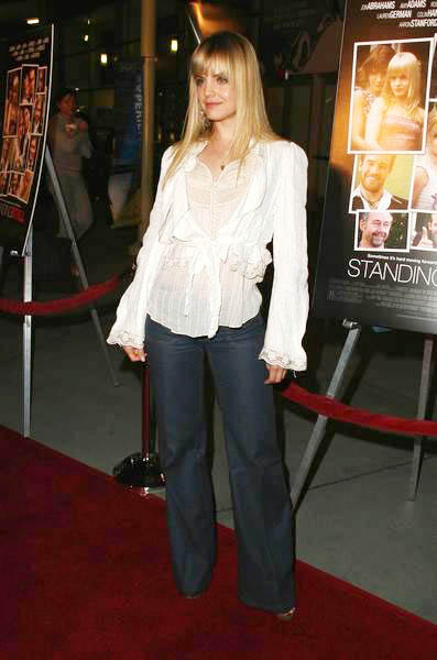 Mena Suvari<br>Standing Still Los Angeles Premiere - Arrivals