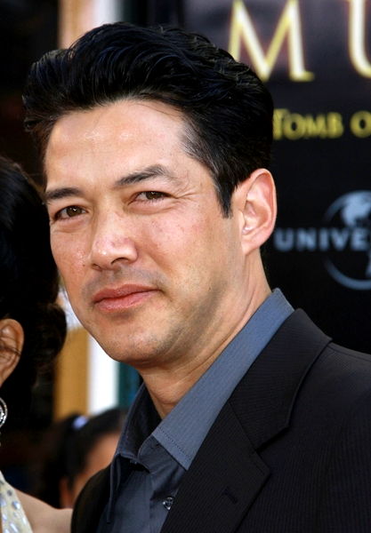 Russell Wong<br>