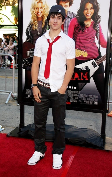 David Henrie<br>