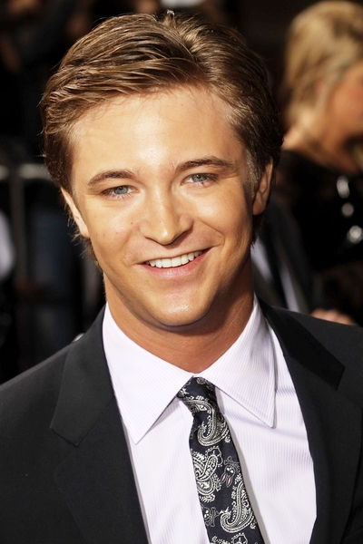 Michael Welch<br>