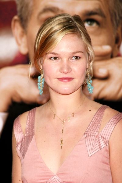 Julia Stiles<br>