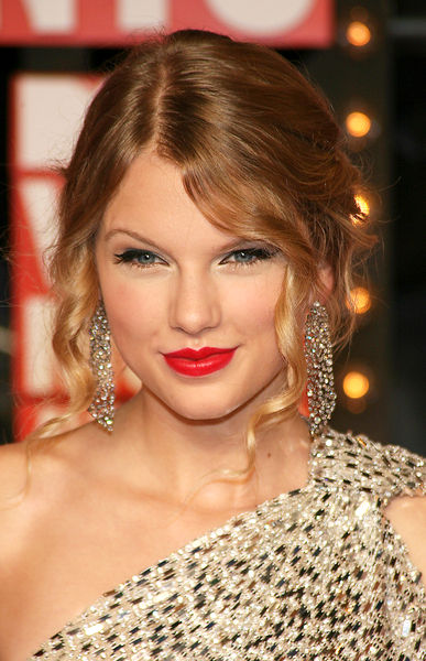Taylor Swift<br>2009 MTV Video Music Awards - Arrivals