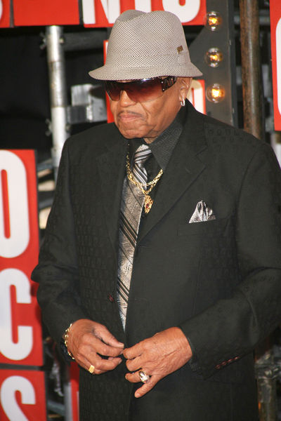 Joe Jackson<br>2009 MTV Video Music Awards - Arrivals