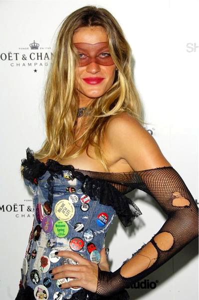 Gisele Bundchen<br>Moet and Chandon Tribute to Nick Knight in London - Arrivals
