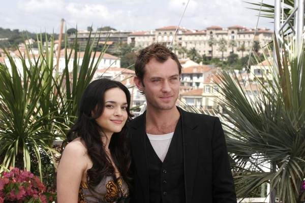 Norah Jones Latest News, Bio, Profile, Album, Movie and Photo.