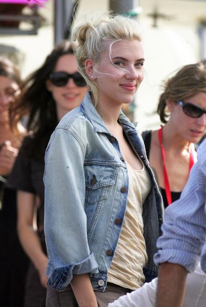 Scarlett Johansson<br>Woody Allen On Set Filming, 'Midnight in Barcelona'