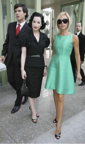 Dita Von Teese Pictures with High Quality Photos