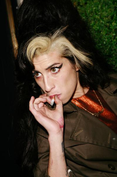 Amy Winehouse<br>Harvey Nichols Department Store After The Launch of Olsen Twins Fashion Range 