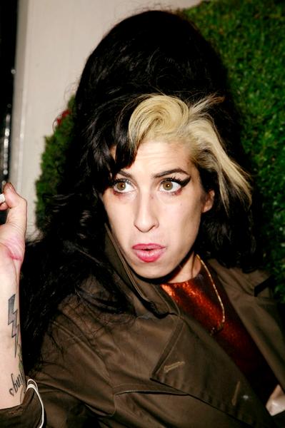 Amy Winehouse<br>Harvey Nichols Department Store After The Launch of Olsen Twins (Mary-Kate and Ashley) Fashion Range