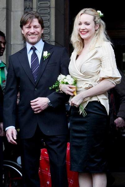 Sean Bean, Georgina Sutcliffe<br>Sean Bean and Wife Georgina Sutcliffe at the Marylebone Register Office in Central London