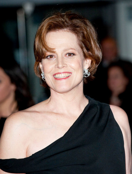 Sigourney Weaver<br>