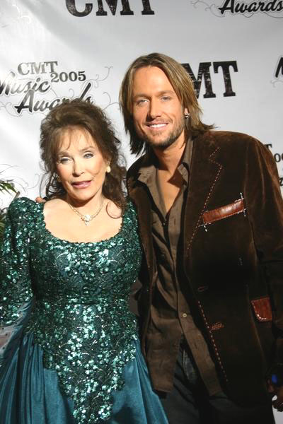 Keith Urban, Loretta Lynn<br>2005 CMT Music Awards