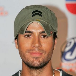 Enrique Iglesias in Premios Juventud (Univision)