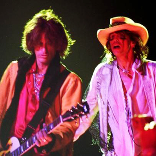 Aerosmith Performs Live at the Tweeter Center