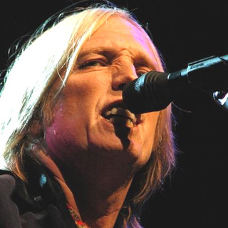 Tom Petty; in Tom Petty Performs Live at the Tweeter Center Chicago 2005