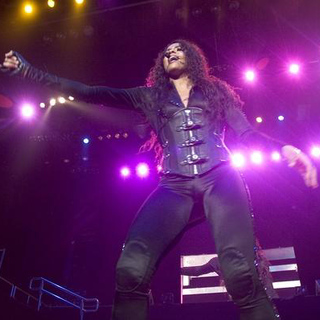 Ciara; in Big Jam 6 - We Ain't Done Yet Holladay Jam Tour