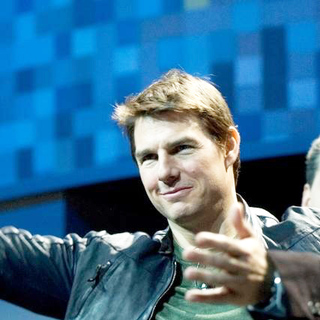 Tom Cruise; in 2006 International Consumer Electronics Show - Yahoo Keynote Speach