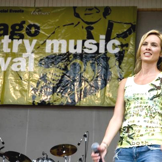 SHeDAISY; in Chicago Country Music Fest