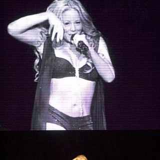 Mariah Carey; in The Emancipation of Mimi Tour at Chicago's United Center