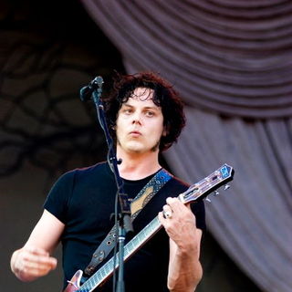 The Raconteurs; in Lollapalooza 2008 Day 1