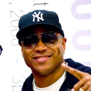 LL Cool J Presents His Line of Clothers Exclusive To Sears in Chicago - October 23, 2008