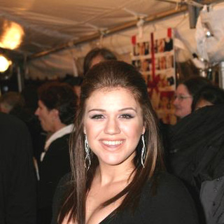 Kelly Clarkson; in Love Actually World Premiere