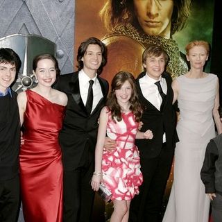 Ben Barnes, Georgie Henley, Skandar Keynes, Anna Popplewell, William Moseley, Tilda Swinton, Peter Dinklage in "The Chronicles of Narnia: Prince Caspian" New York City Premiere - Arrivals