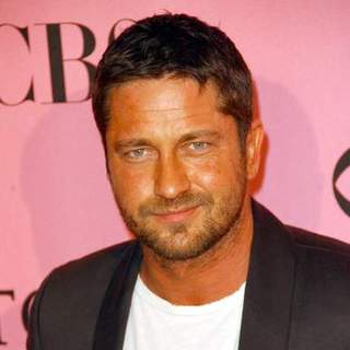 Gerard Butler in The 2007 Victoria's Secret Fashion Show