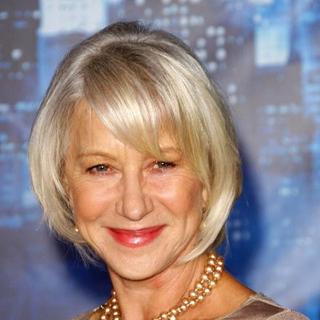 Helen Mirren in World Premiere of Walt Disney Pictures' "Enchanted" - Arrivals