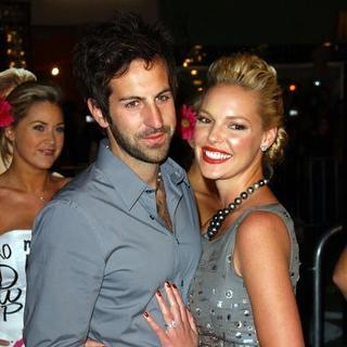 Katherine Heigl;Josh Kelley; in "27 Dresses" Los Angeles Premiere - Arrivals