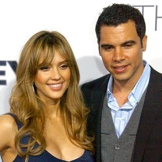 Jessica Alba;Cash Warren; in "The Eye" Los Angeles Premiere - Arrivals
