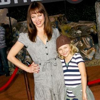 Melinda Clarke; in "WALL.E" World Premiere - Arrivals