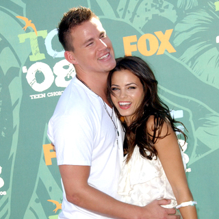 Channing Tatum, Jenna Dewan in 2008 Teen Choice Awards - Arrivals