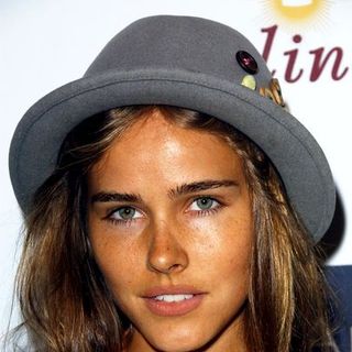 Isabel Lucas; in Hayden Panettiere Hosts Whaleman Foundation Benefit