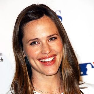 Jennifer Garner; in Stand Up To Cancer - Arrivals