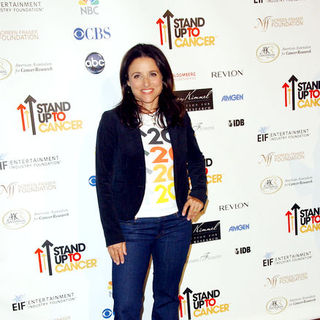 Julia Louis-Dreyfus; in Stand Up To Cancer - Arrivals