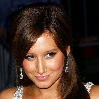 Ashley Tisdale; in "High School Musical 3: Senior Year" Los Angeles Premiere - Arrivals