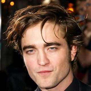 Robert Pattinson; in "Twilight" Los Angeles Premiere - Arrivals