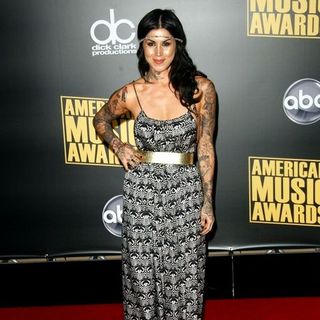 Kat Von D; in 2008 American Music Awards - Arrivals